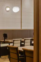 따뜻한 우드톤의 모던 샤브샤브 전문점 인테리어